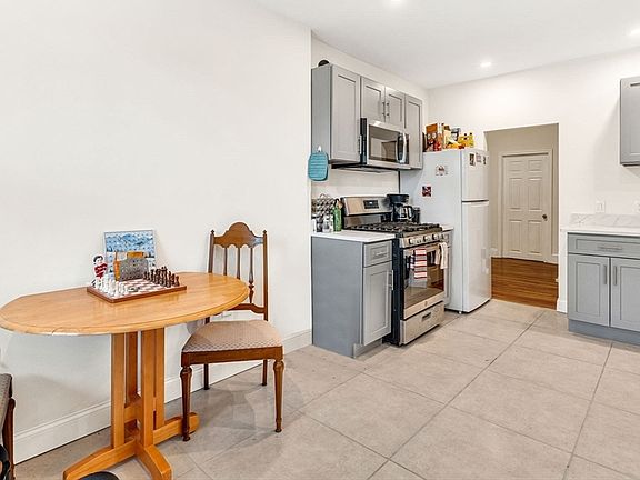 4th image of 289 Corey Rd APT 4
