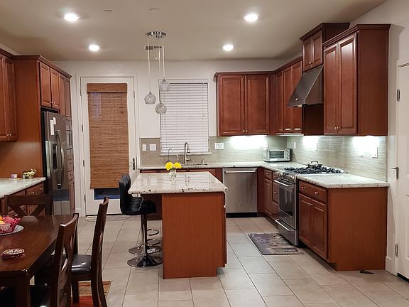 Granite countertops, stainless steel appliances. RO installed