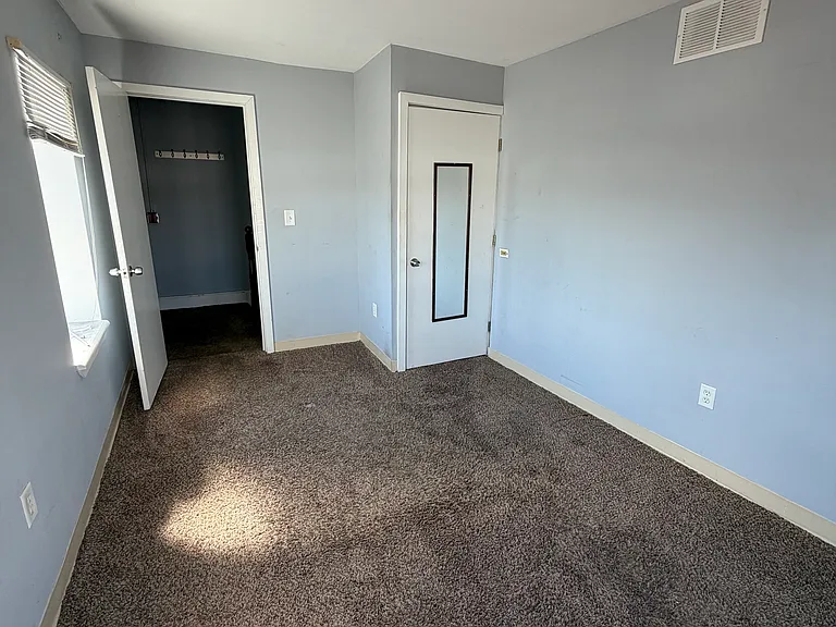 236 Bridge St #5 — Photo 5