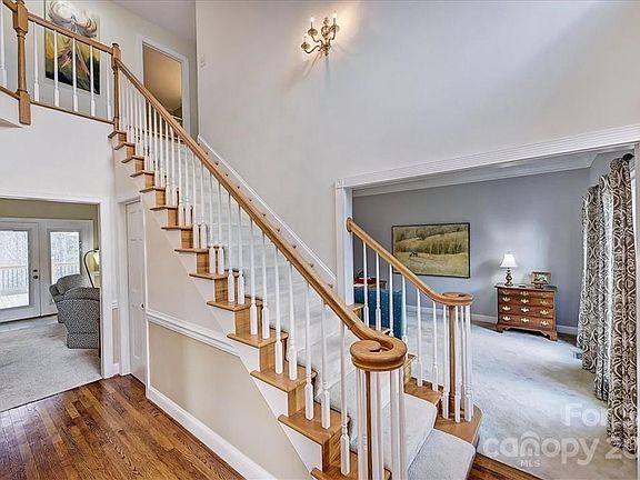 3rd image of 15625 Eagleview Dr