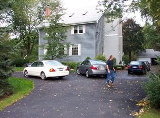 104 E Camp McDonald Rd, Prospect Heights, IL 60070