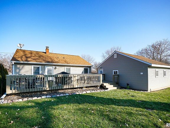 3rd image of 1520 E Hendryx Pl