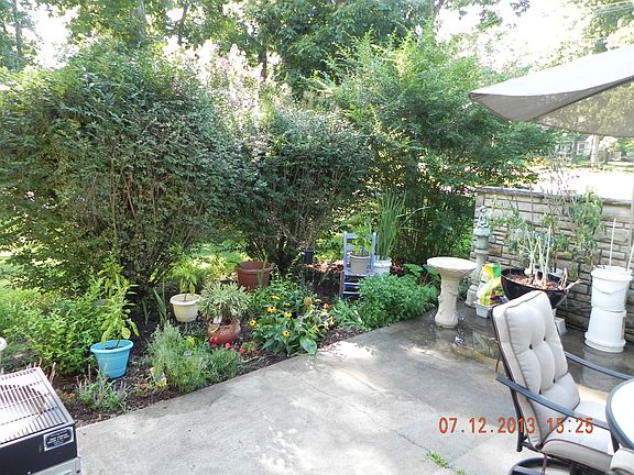 4th image of 100 Hickory Dr