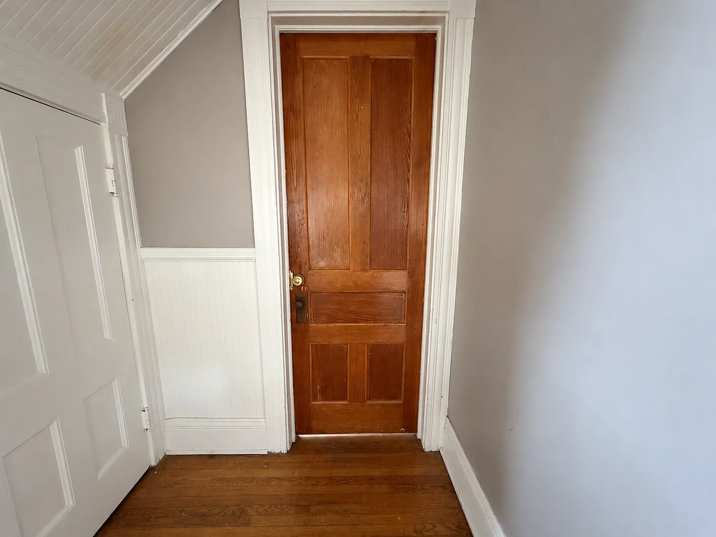 271 Kenwood Ave — Photo 2
