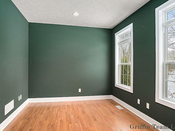 4th image of 16657 Adler Dr