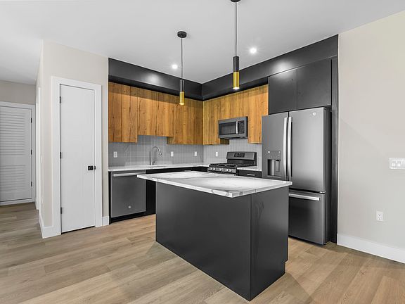 5th image of 2021 Jones Rd #104