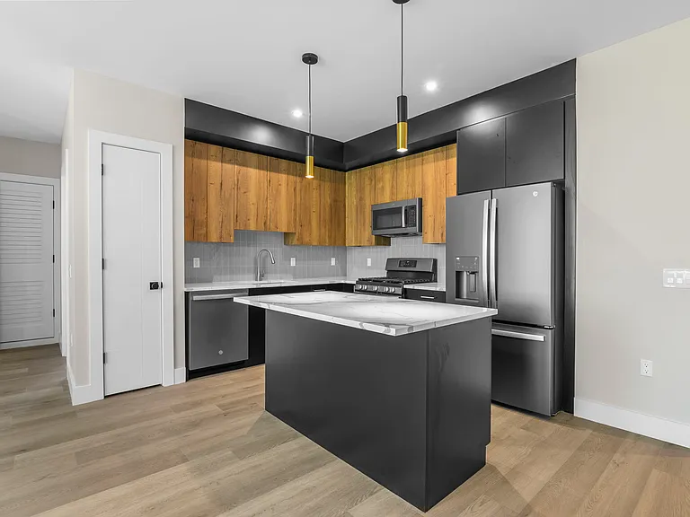 2021 Jones Rd #104 — Photo 5
