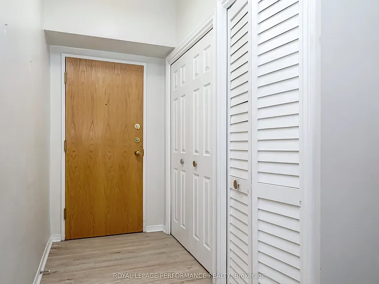 199 Kent St #205 — Photo 4