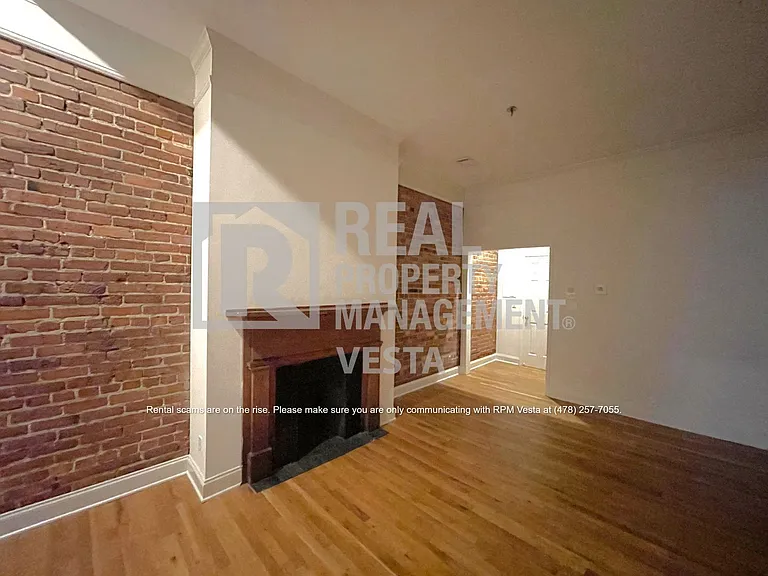 587 Cherry St #4 — Photo 1