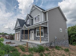 582 Forest Oaks Trl, Irwin, PA 15642