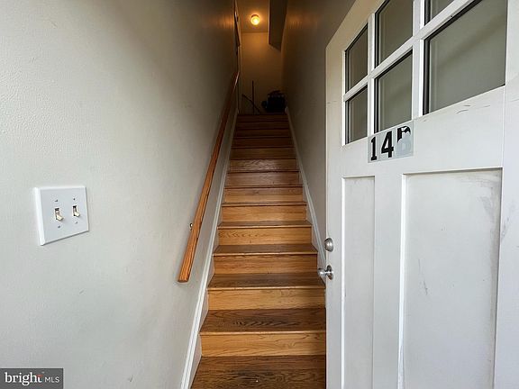 3rd image of 16 Apel Ave