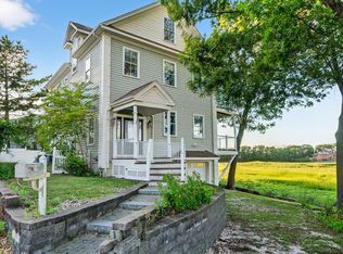 12 Quentin St, Quincy, MA 02169