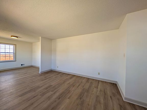 4th image of 207 Old Salem Rd