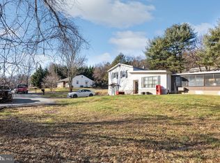 15 Vernon Ave, Pottsville, PA 17901