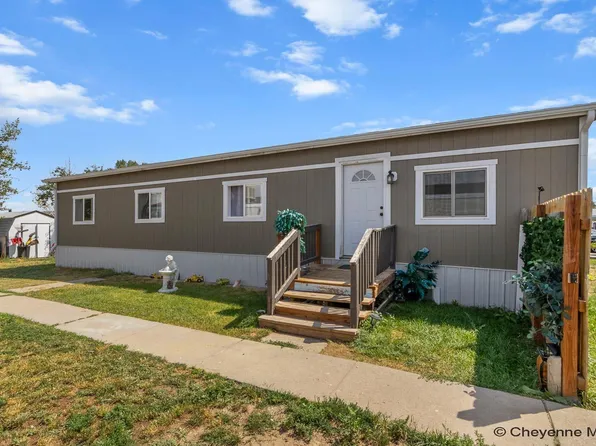 612 Dallas Rd, Cheyenne, WY 82007