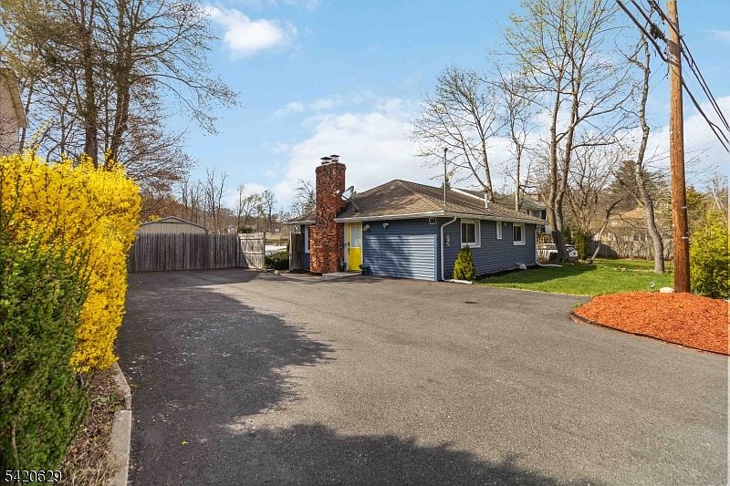 1st image of 5453 Berkshire Valley Rd