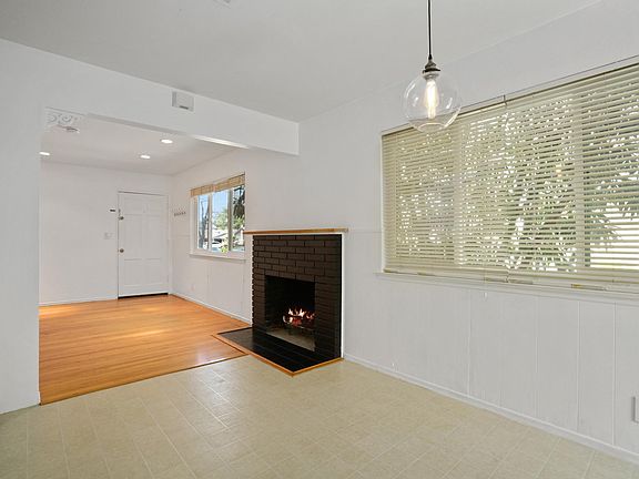 4th image of 145 Kittoe Dr Unit A