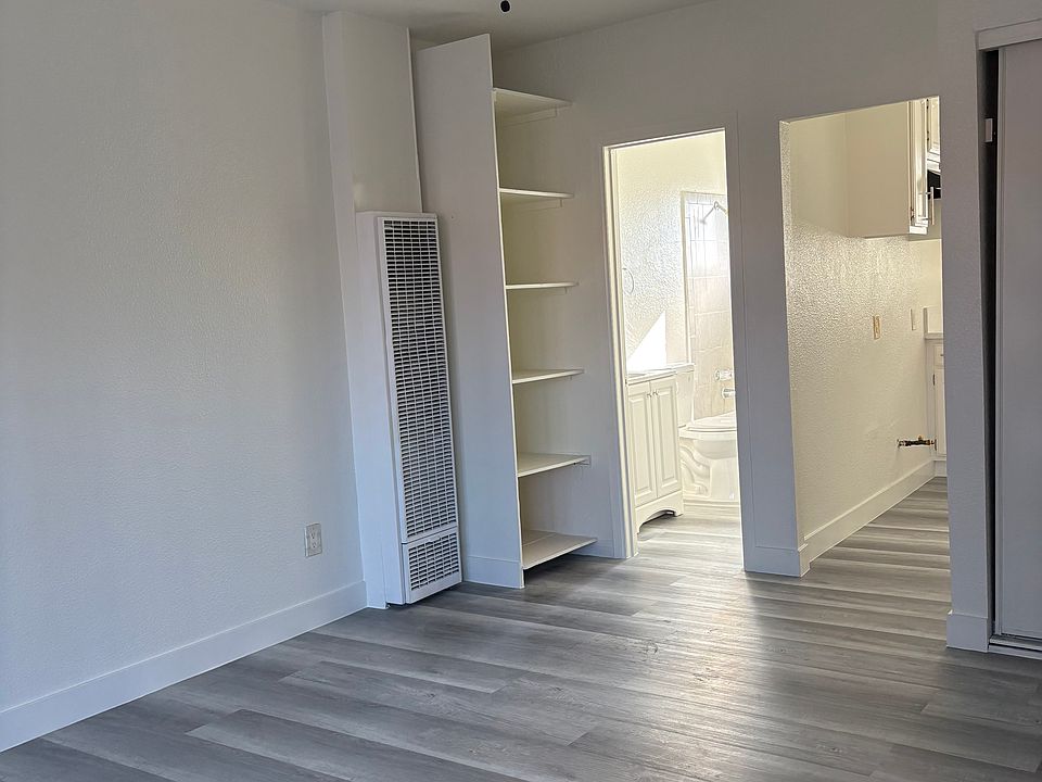 2nd image of 1930 Cherry Ave APT 8