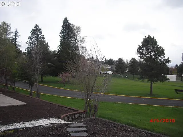 9584 SE Parkwood Way — Photo 18