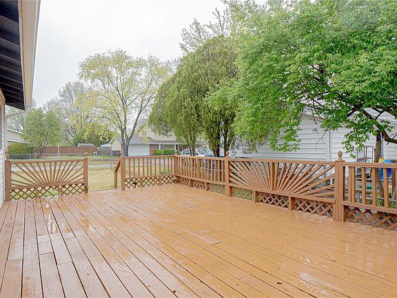 5th image of 14495 Avocado Ln