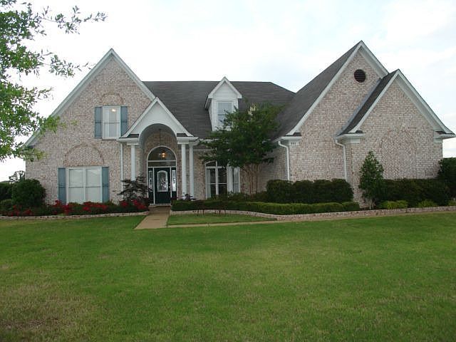 Street View of 390 Military