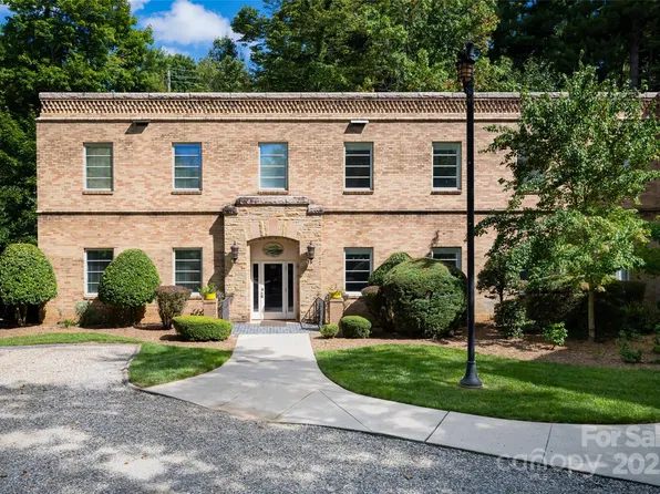 6 Village Ln #B100, Asheville, NC 28803