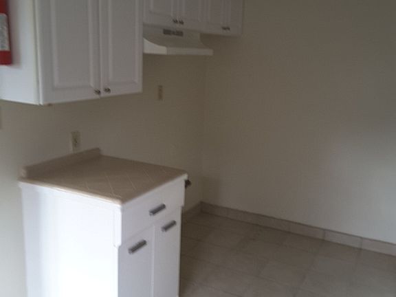 2nd image of 2126 28th St APT 1