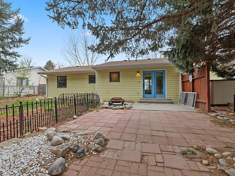 769 Feather Pl — Photo 6