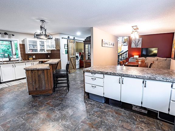 5th image of 51526 Range Rd #273-9