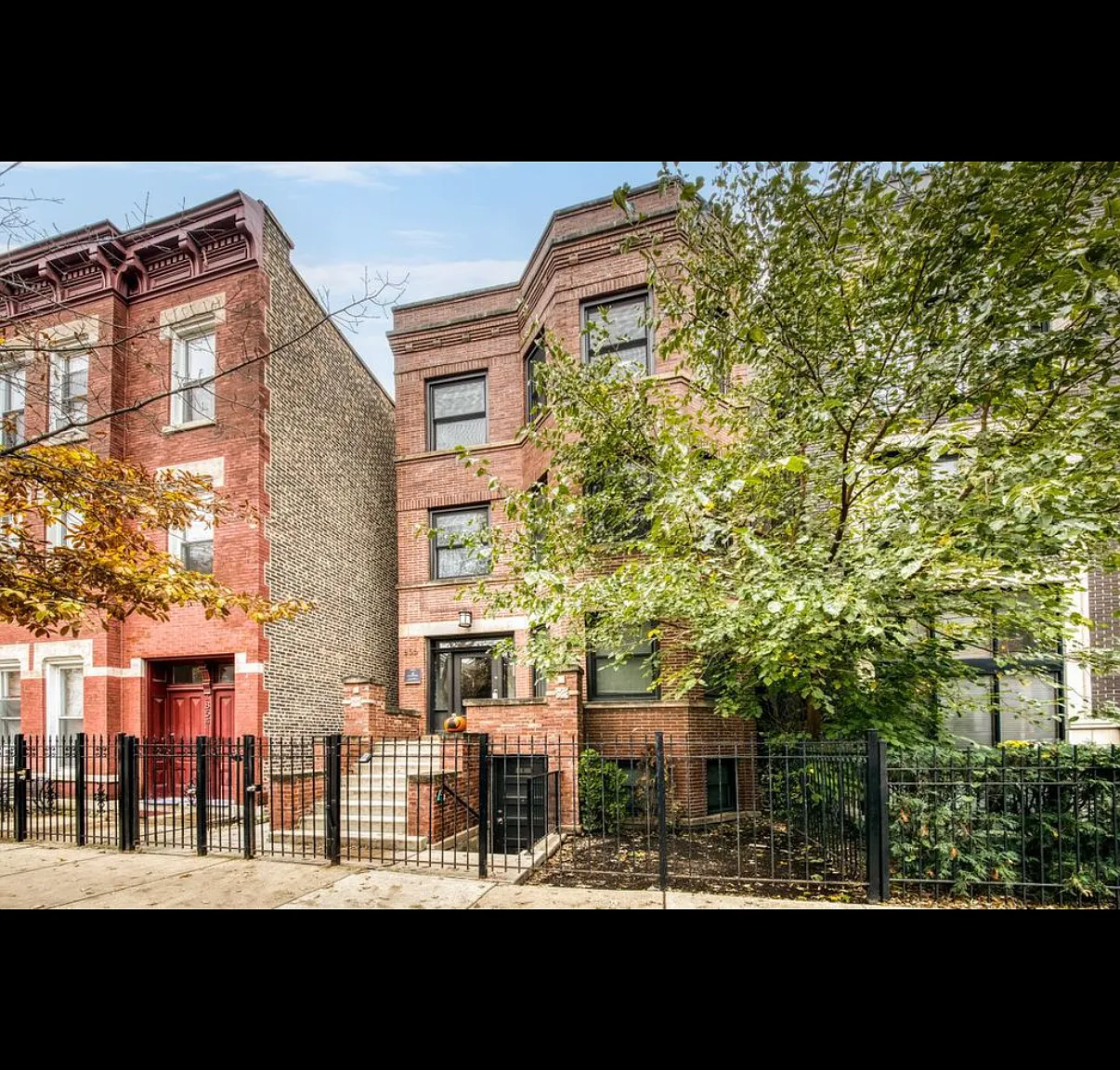 3 bed, 1250 sqft, $3,250 — Photo 1