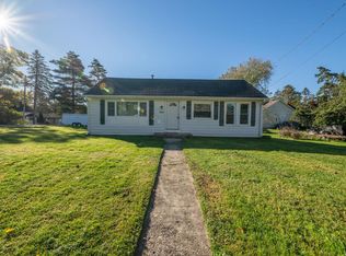 W1043 Hawthorne Rd, Genoa City, WI 53128