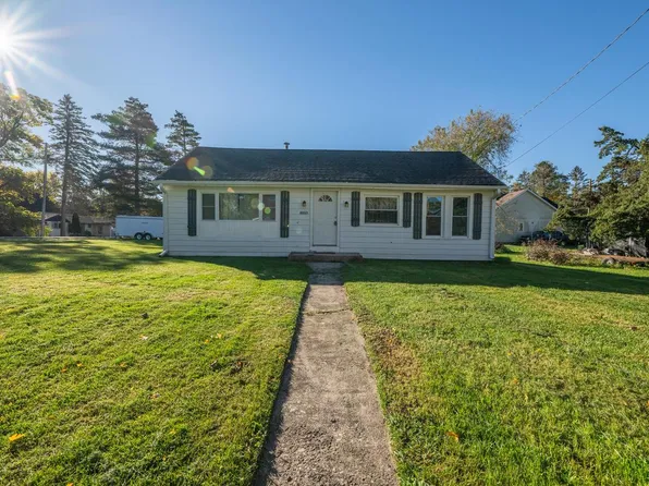 W1043 Hawthorne ROAD, Genoa City, WI 53128