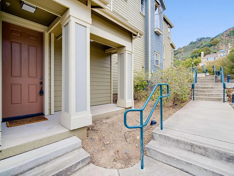 6192 Old Quarry Loop — Photo 2