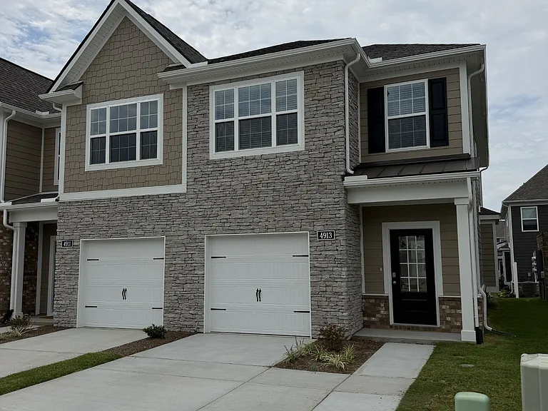 4913 Mowbray Way — Photo 3