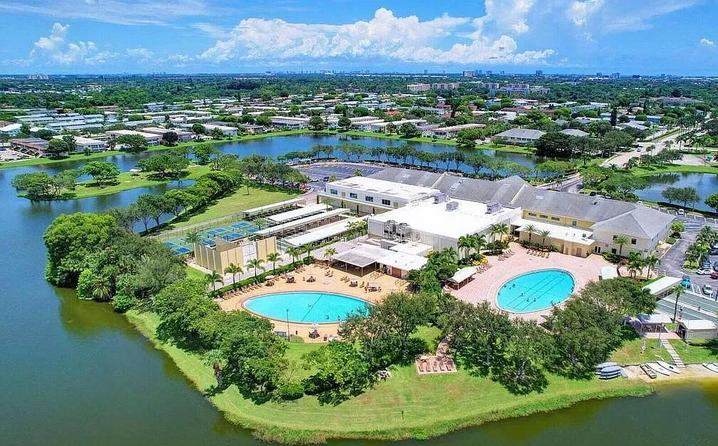 2 bed, 1.0 bath, 756 sqft, $1,500 — Photo 1