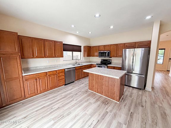 2nd image of 6620 S 48TH Lane