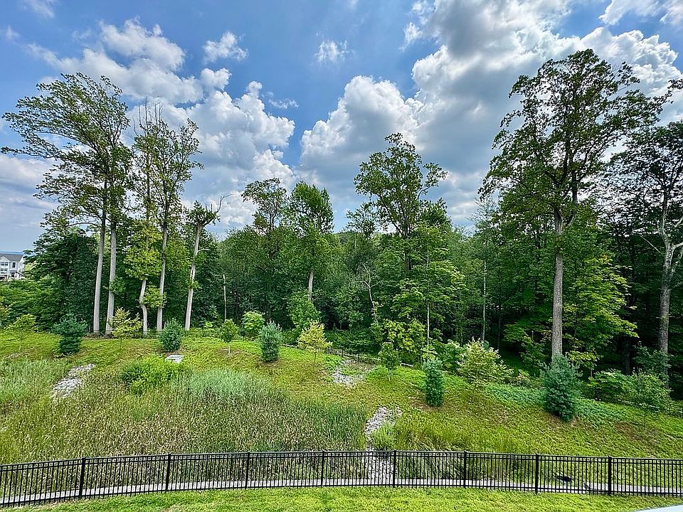 2nd image of 61 Brentwood Cir