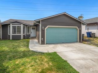8904 2nd Pl SE, Lake Stevens, WA 98258