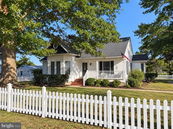 105 E Pier St, Oxford, MD 21654