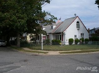 11 Lincoln Rd, Farmingdale, NY 11735