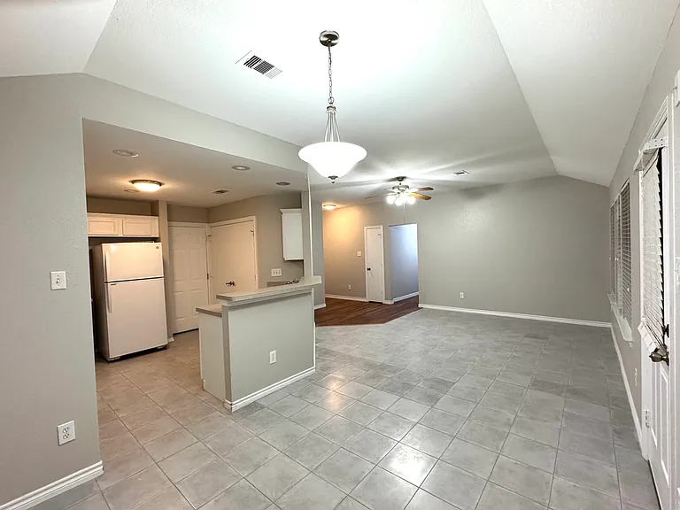 24127 Bar Kay Ln — Photo 9