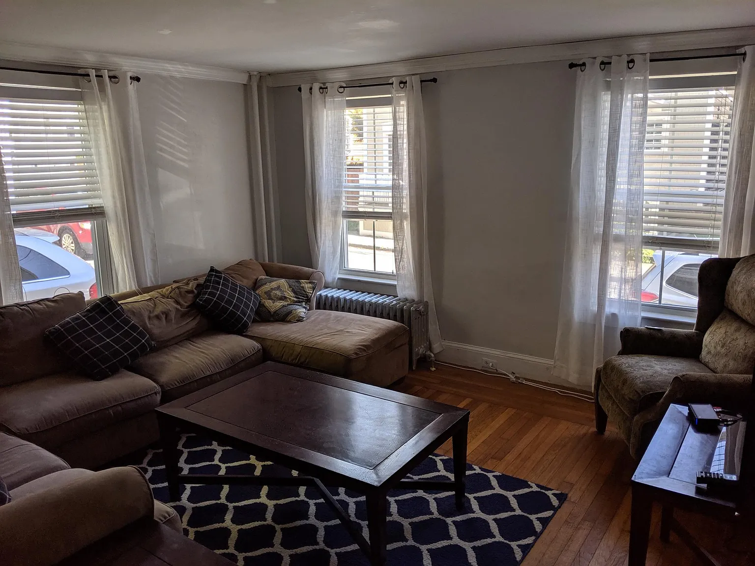 5 bed, 2000 sqft, $3,900 — Photo 4