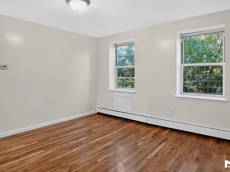 747 Essex St #3 — Photo 31
