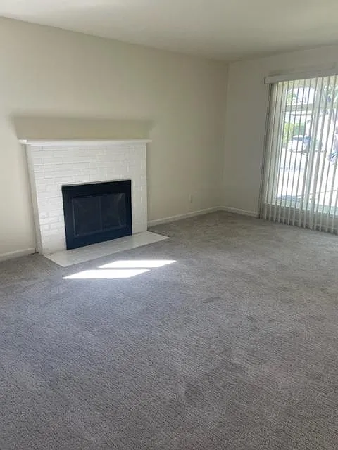3 bed, 1230 sqft, $5,400 — Photo 2