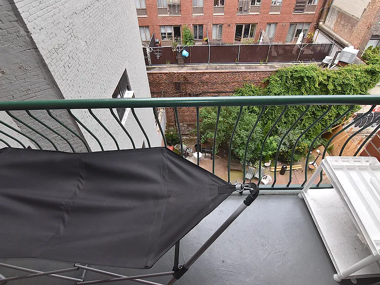 87 Attorney St #2E — Photo 2