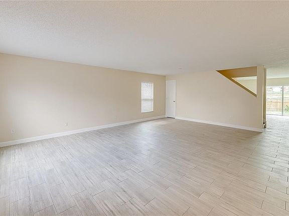 5th image of 1250 Epson Oaks Way