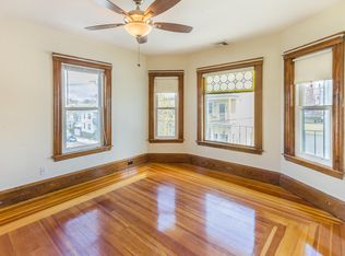 2 Roslyn Street Ct, Salem, MA 01970