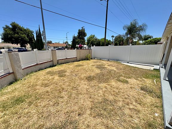 2nd image of 19335 Roscoe Blvd
