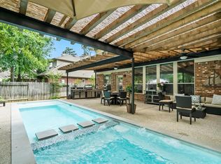 6 Stickley Ct, The Woodlands, TX 77382