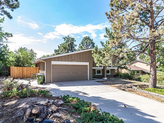 2nd image of 5825 Del Paz Dr